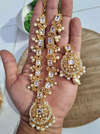 Zircon necklace set with teeka - Silver